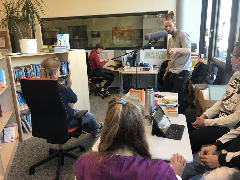 Musikaufnahme mit Schüler:innen der LEONARDO-Schule, Foto: ThürAZ